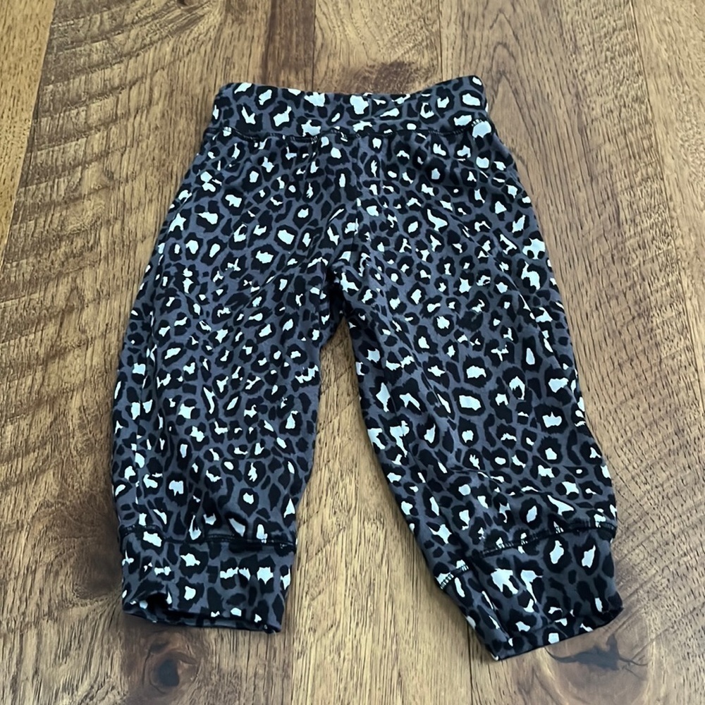Random Hearts Leopard Jogger Pants Size 6/12M